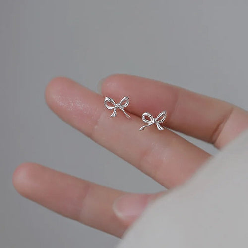 Nani Mini Bow Earrings - Silver