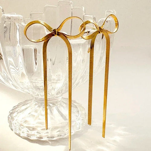 Jasmine Dangling Bow Earrings - Gold