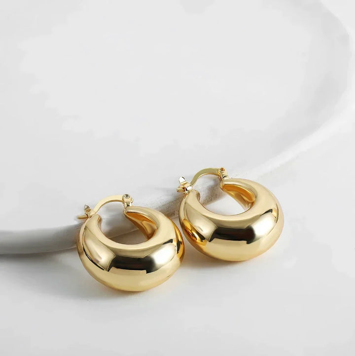 18K Gold Teardrop Hoops